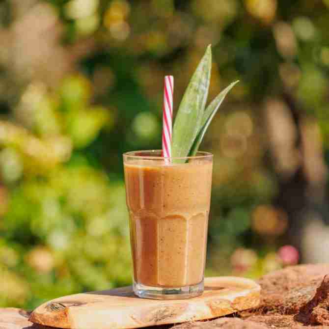 Strawberry, Pineapple & Banana Smoothie Florette Salad Make it unFloretteable