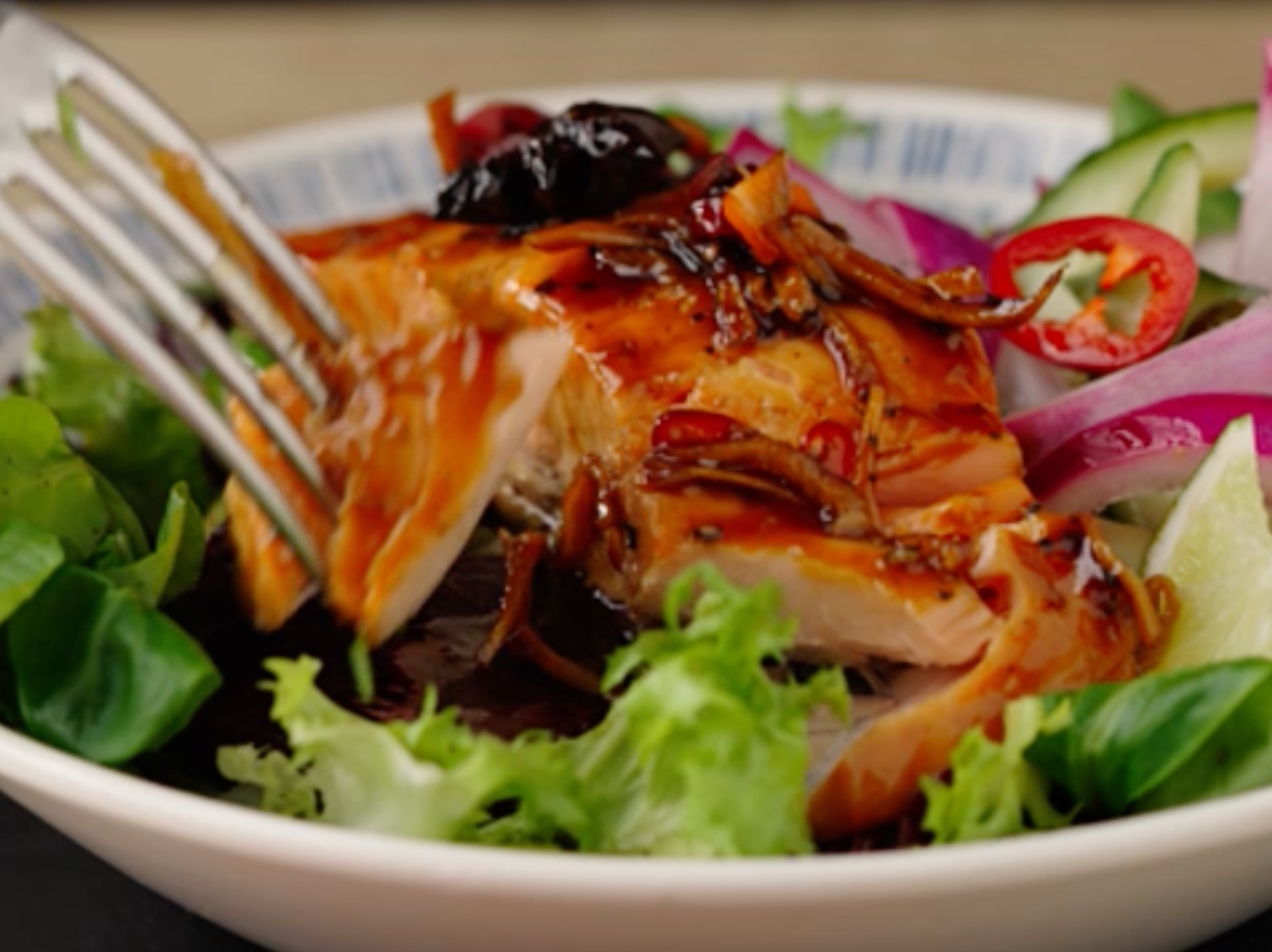 Teriyaki Salmon & Beetroot Salad
